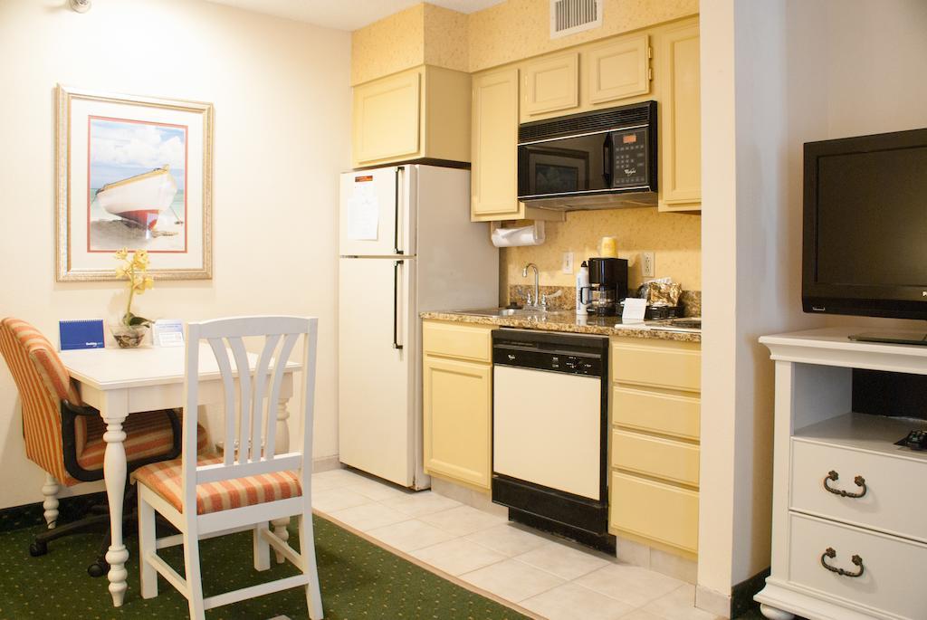 Hawthorn Suites By Wyndham Jacksonville Habitación foto